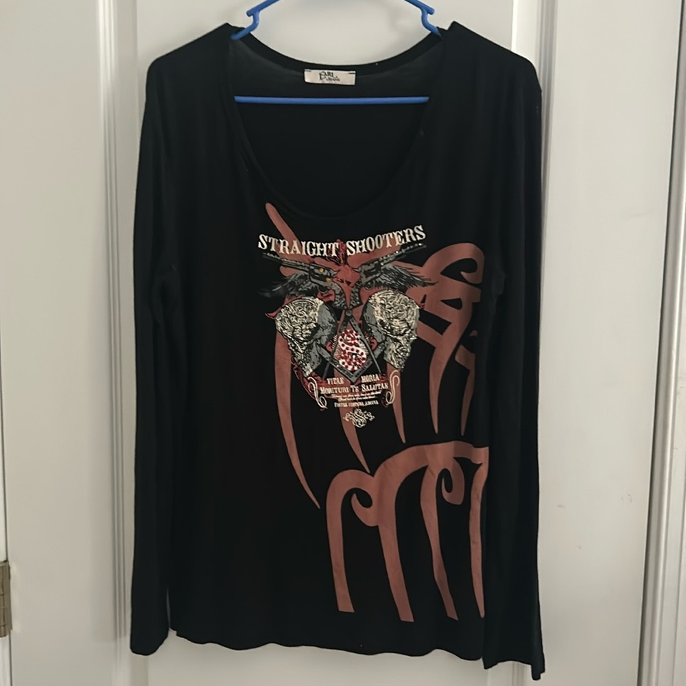 Lady’s cute shirt